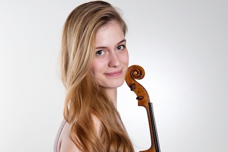 Isidora Timotijević, Viola Isidora Timotijević, Viola