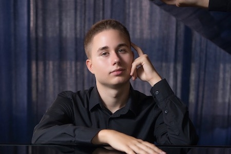 Vladimir Aćimović, Klavier Vladimir Aćimović, Klavier